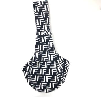 Sac à bandoulière de luxe pour petit chien | Dog Love Design - 2025 - Doglovedesign : Vêtement et accessoires pour chiens Sac à bandoulière de luxe pour petit chien | Dog Love Design - 2025 - Doglovedesign : Vêtement et accessoires pour chiens