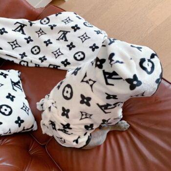 Sweat à capuche pour chien Louis Pawtton - 2025 - Vêtement et accessoires pour chiens - Doglovedesign