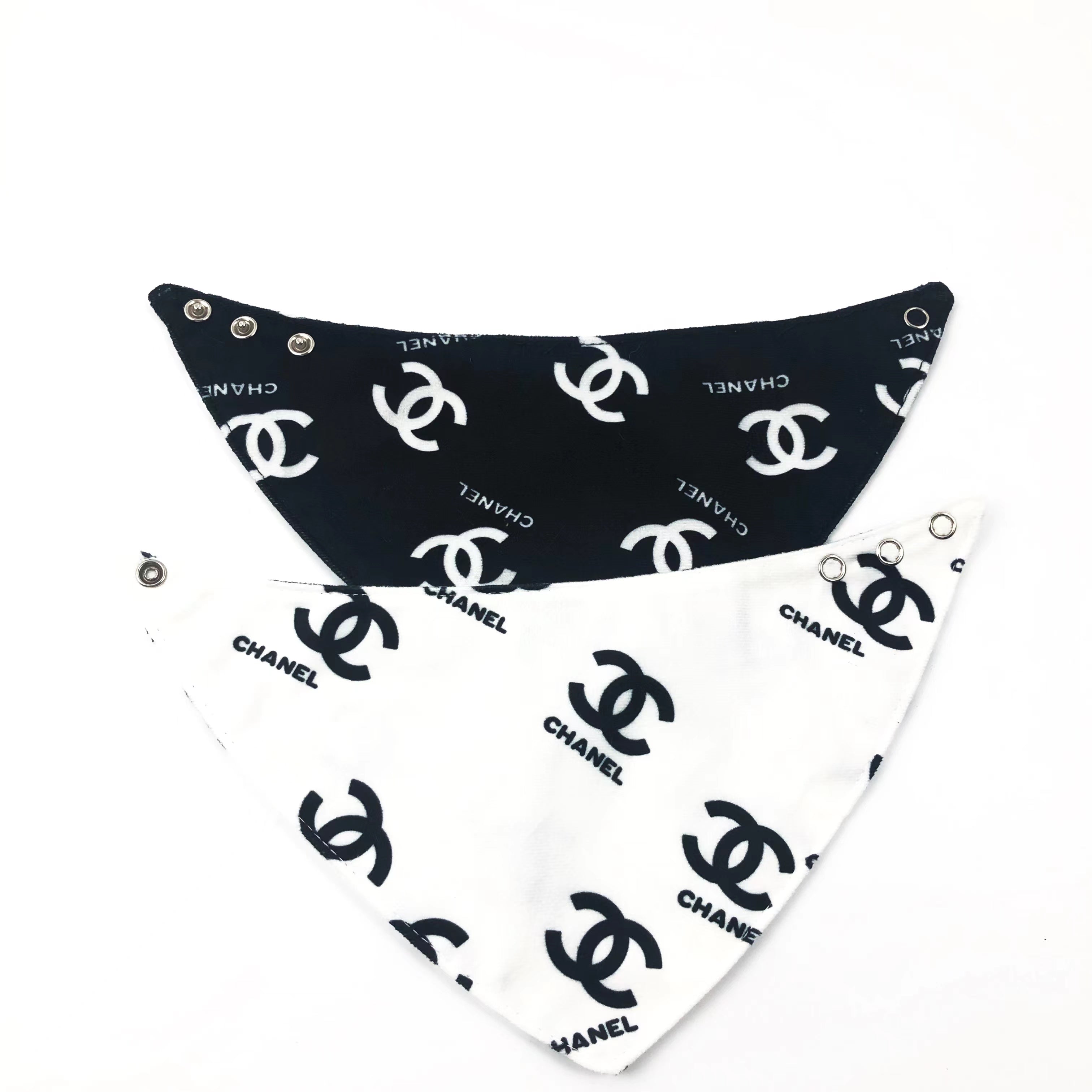 Bandana pour chien Chanel | 2024