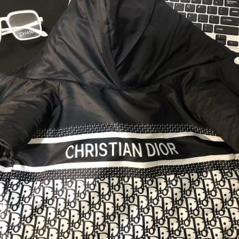 Manteau épais chic Dior pour chiens avec capuche | 2025