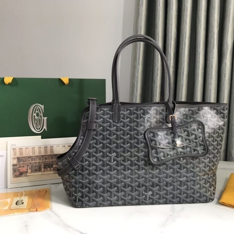 Sac de transport Goyard pour petit chien : Chic et pratique | 2024