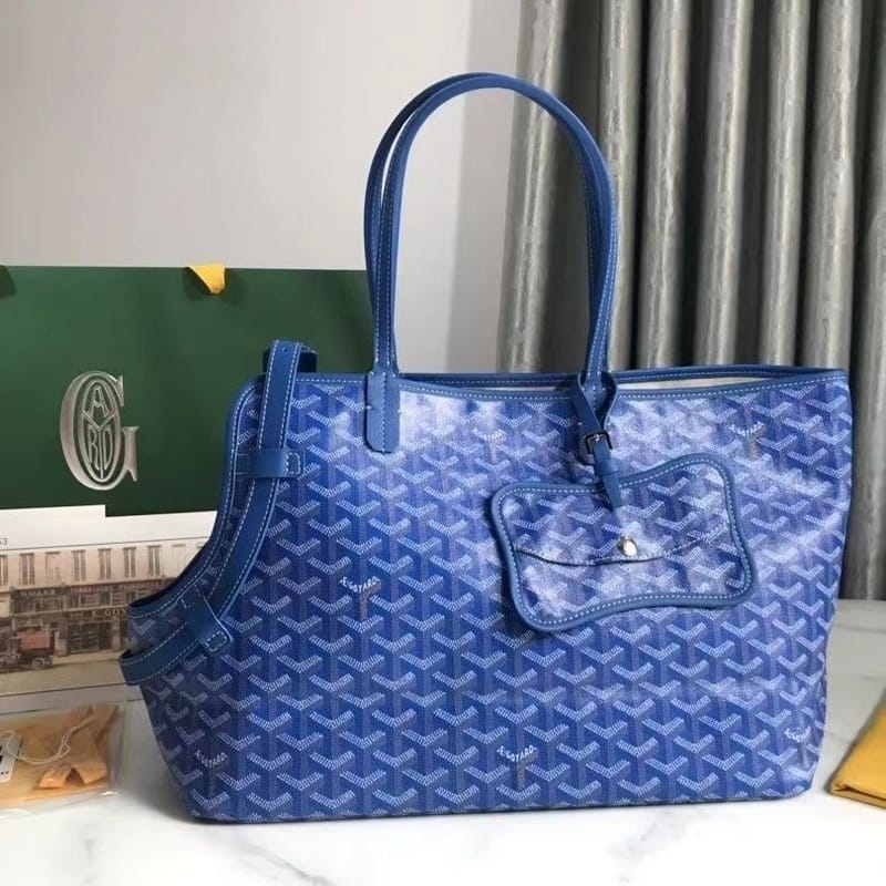 Sac de transport Goyard pour petit chien : Chic et pratique | 2024