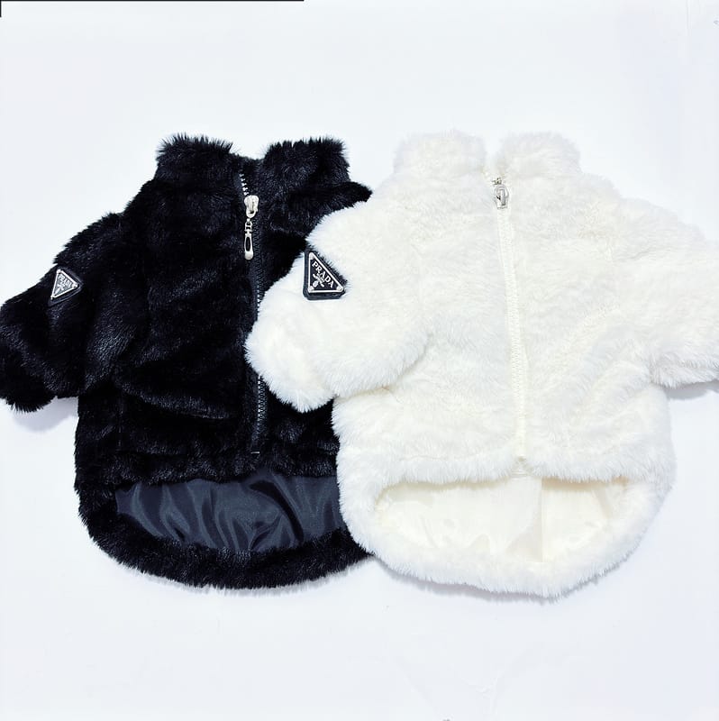 Doudoune hiver pour chien Prada - Fourrure de luxe - Noir ou blanc - DogLoveDesign