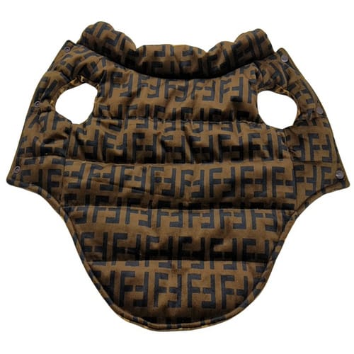 Manteau réversible de luxe Fendi pour chien - Bouledogue français, Chihuahua - DogLoveDesign | 2025